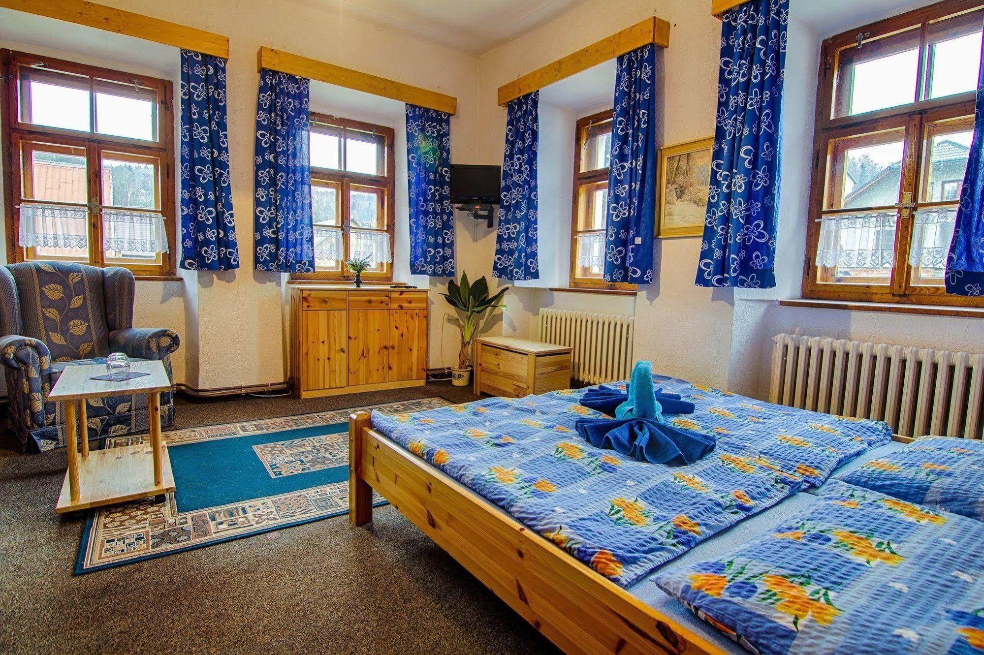 تشيرني دول Hotel Posta المظهر الخارجي الصورة